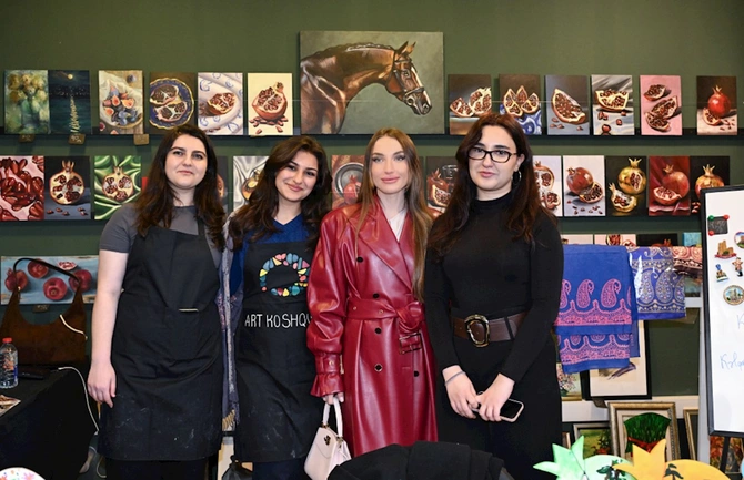 Alyona Əliyeva Novruz yarmarkasında — FOTOLAR Alyona Əliyeva Novruz yarmarkasında — FOTOLAR