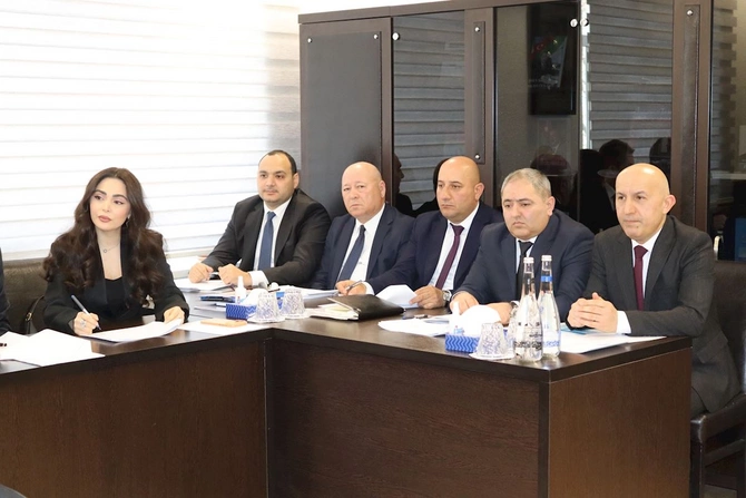 Zaur Mikayılov Abşeronda vətəndaşlarla görüşdü — FOTOLAR Zaur Mikayılov Abşeronda vətəndaşlarla görüşdü — FOTOLAR