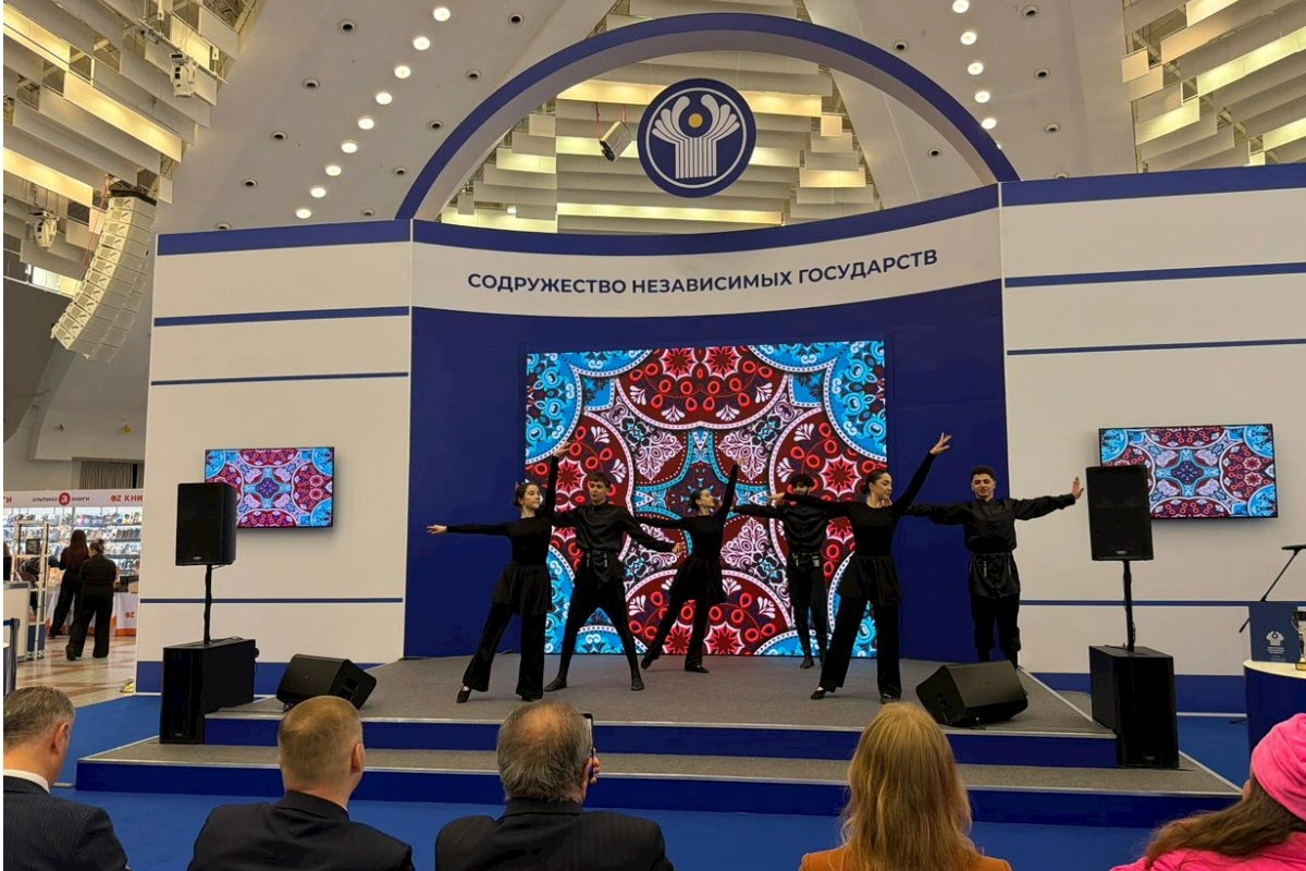 Azərbaycan XXXIII Minsk Beynəlxalq Kitab Sərgisində təmsil olunur — FOTOLAR
