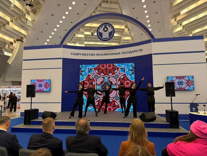 Azərbaycan XXXIII Minsk Beynəlxalq Kitab Sərgisində təmsil olunur — FOTOLAR