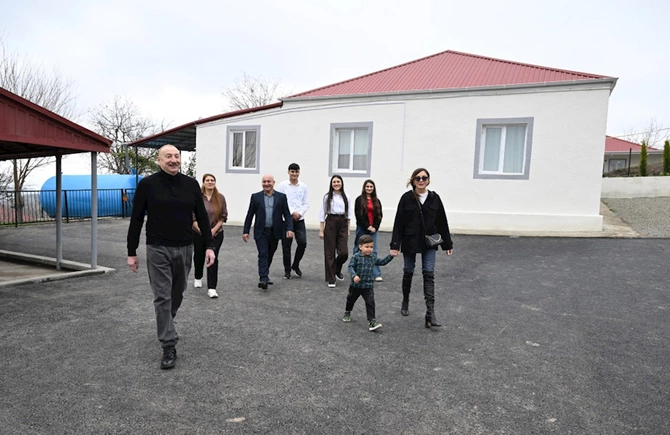 Prezidentlə xanımı Xocavəndə getdi — FOTOLAR