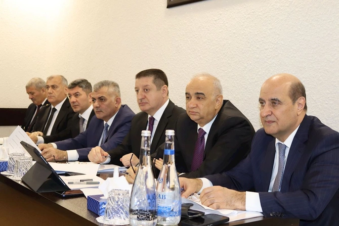 Zaur Mikayılov Abşeronda vətəndaşlarla görüşdü — FOTOLAR Zaur Mikayılov Abşeronda vətəndaşlarla görüşdü — FOTOLAR