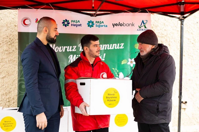 Yelo Bank-dan aztəminatlı ailələrə bayram sevinci — FOTOLAR Yelo Bank-dan aztəminatlı ailələrə bayram sevinci — FOTOLAR