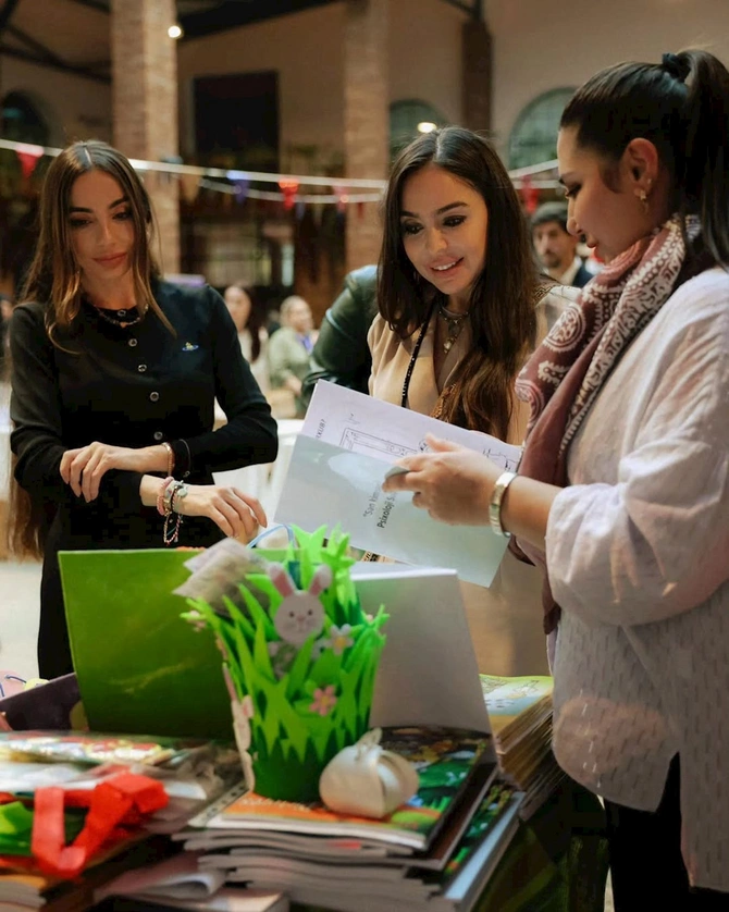 Prezidentin qızları “Woman Bazaar 5” festivalında — FOTOLAR Prezidentin qızları “Woman Bazaar 5” festivalında — FOTOLAR