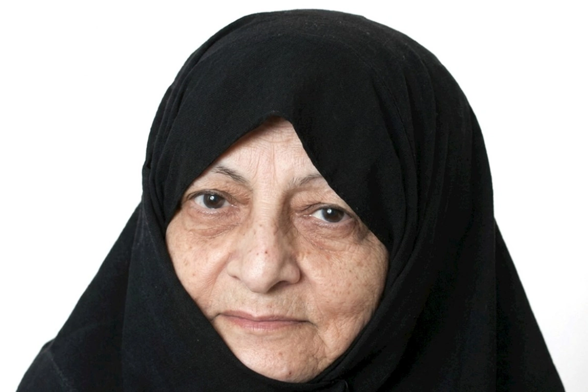 Xameneinin həyat yoldaşı vəfat etdi