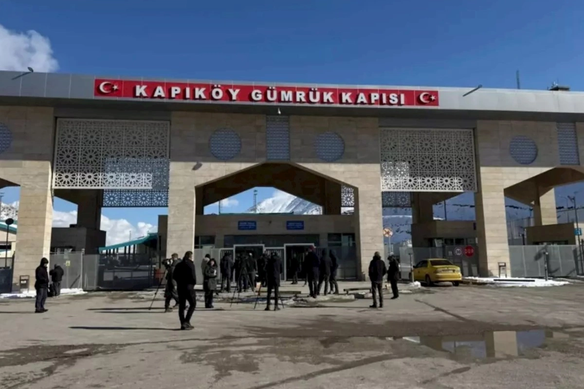 Türkiyə İranla sərhədi bağladı