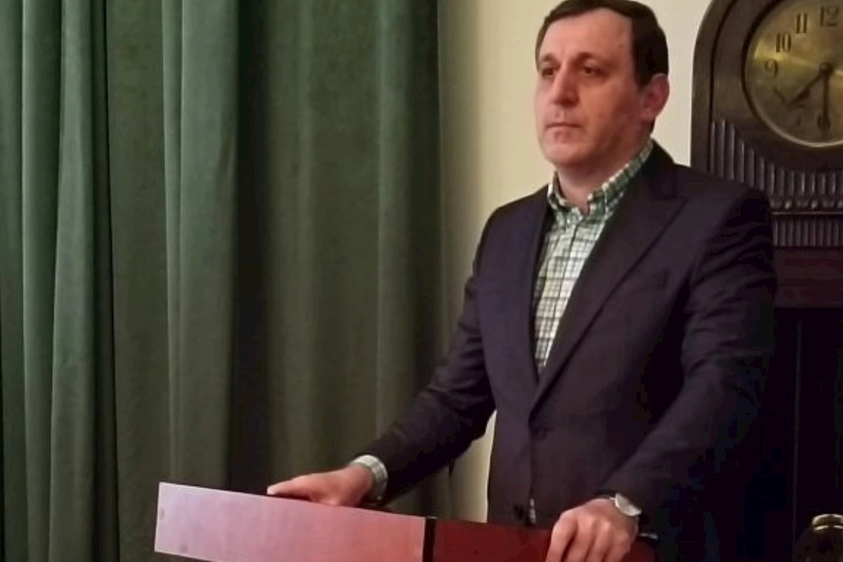 Şahmat və Din: Qadağa mifi, zəkanın mənəvi coğrafiyası — Adəm İsmayıl BAKUVİ
