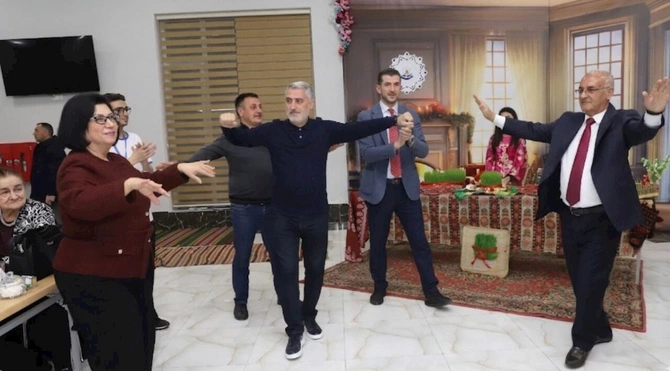Bayram günlərində təhsil işçiləri bir araya gəldi — FOTOLAR Bayram günlərində təhsil işçiləri bir araya gəldi — FOTOLAR