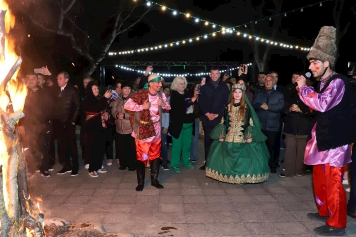 Bayram günlərində təhsil işçiləri bir araya gəldi — FOTOLAR