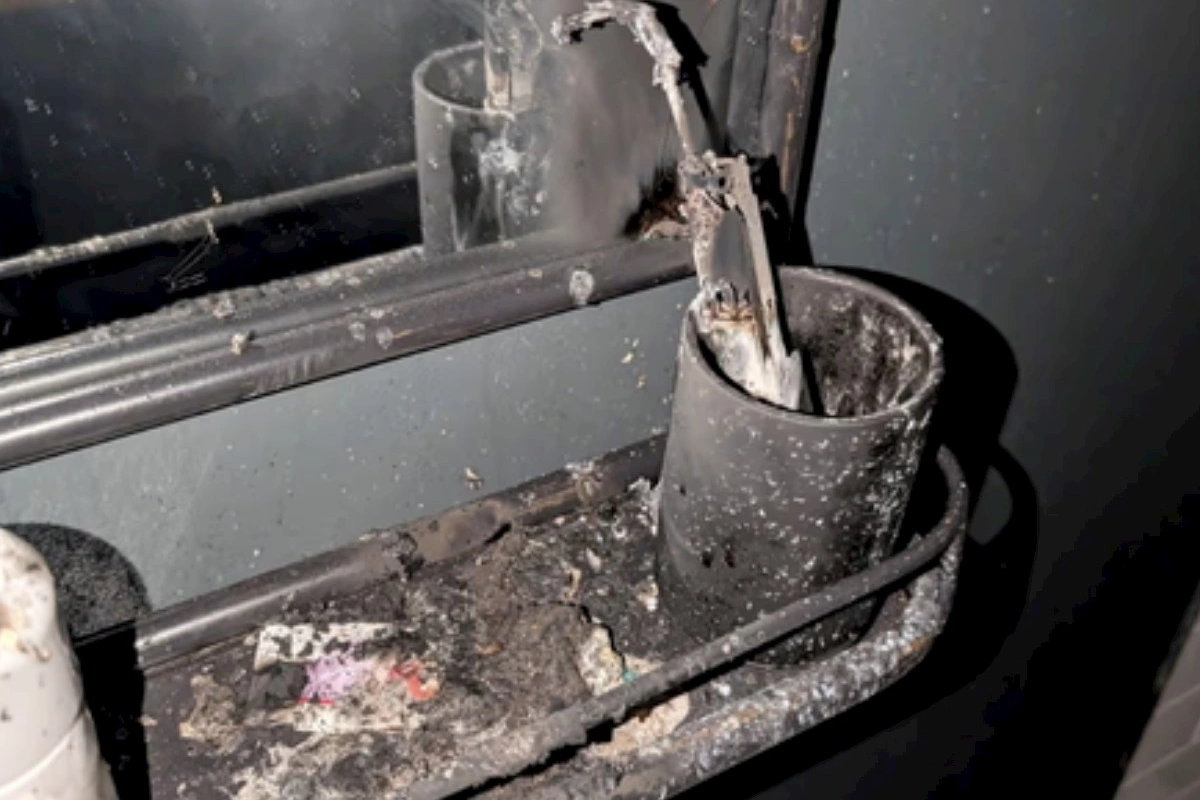 Elektrikli diş fırçasına görə ev yandı