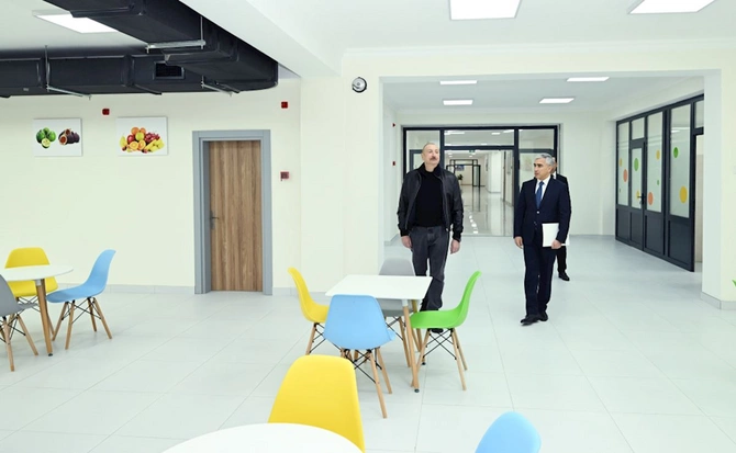 İlham Əliyev Şamaxı Avropa liseyinin yeni binasının açılışında iştirak etdi — FOTOLAR İlham Əliyev Şamaxı Avropa liseyinin yeni binasının açılışında iştirak etdi — FOTOLAR
