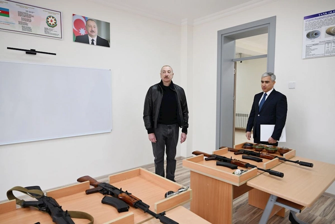 İlham Əliyev Şamaxı Avropa liseyinin yeni binasının açılışında iştirak etdi — FOTOLAR İlham Əliyev Şamaxı Avropa liseyinin yeni binasının açılışında iştirak etdi — FOTOLAR
