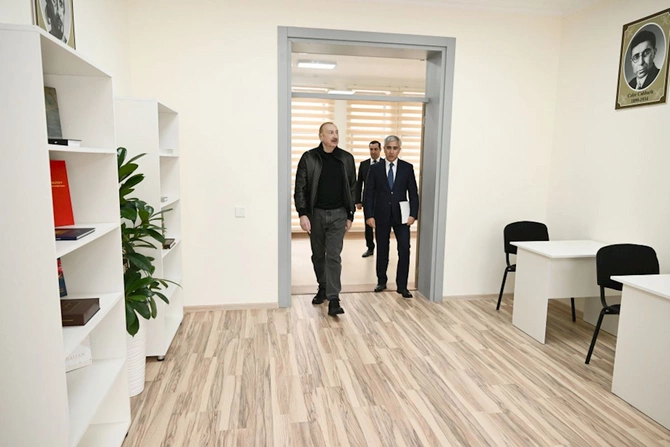 İlham Əliyev Şamaxı Avropa liseyinin yeni binasının açılışında iştirak etdi — FOTOLAR İlham Əliyev Şamaxı Avropa liseyinin yeni binasının açılışında iştirak etdi — FOTOLAR