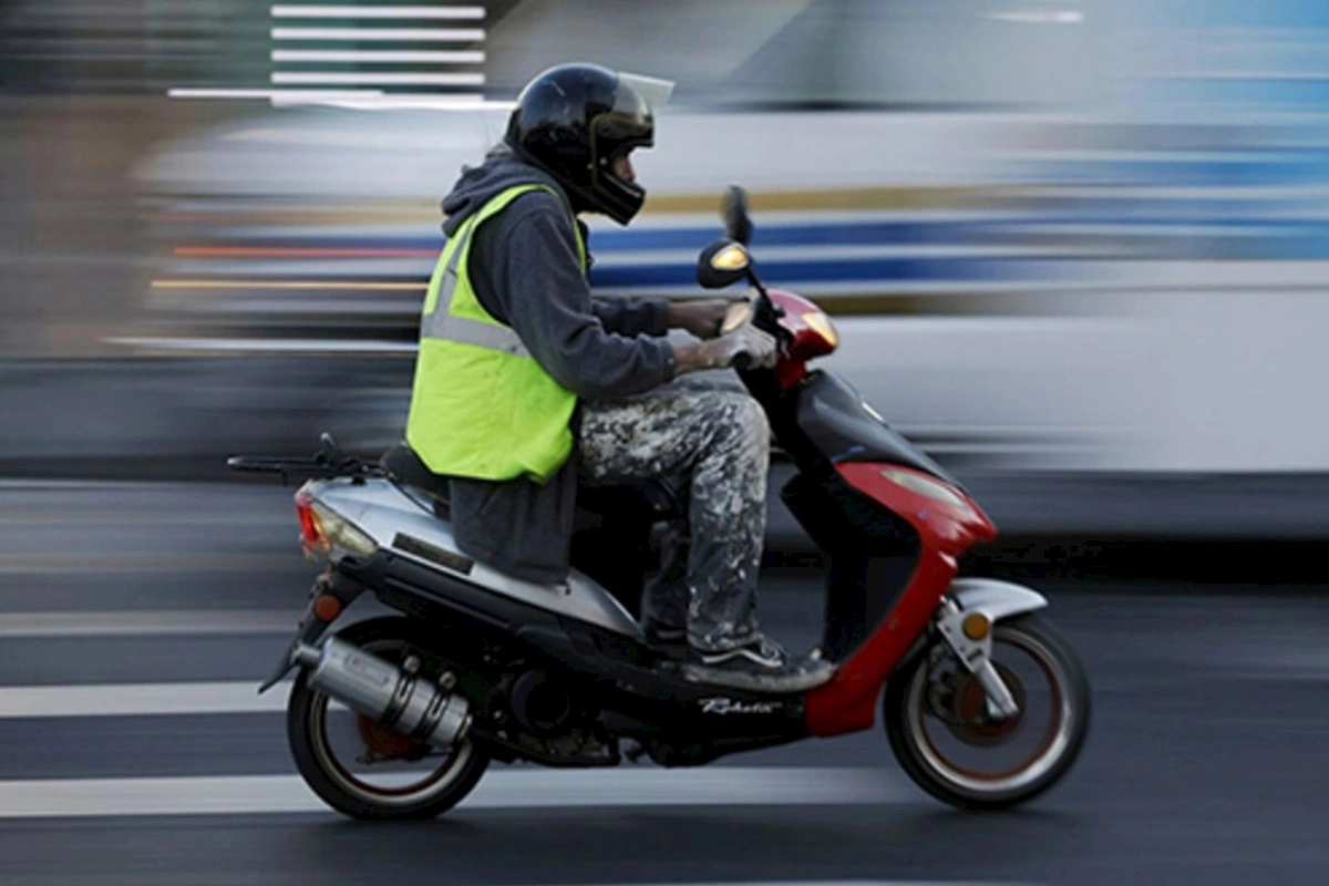 Moped sürücləri vəsiqə alıblar? — Verilən vaxta sayılı günlər qalıb (VİDEO)