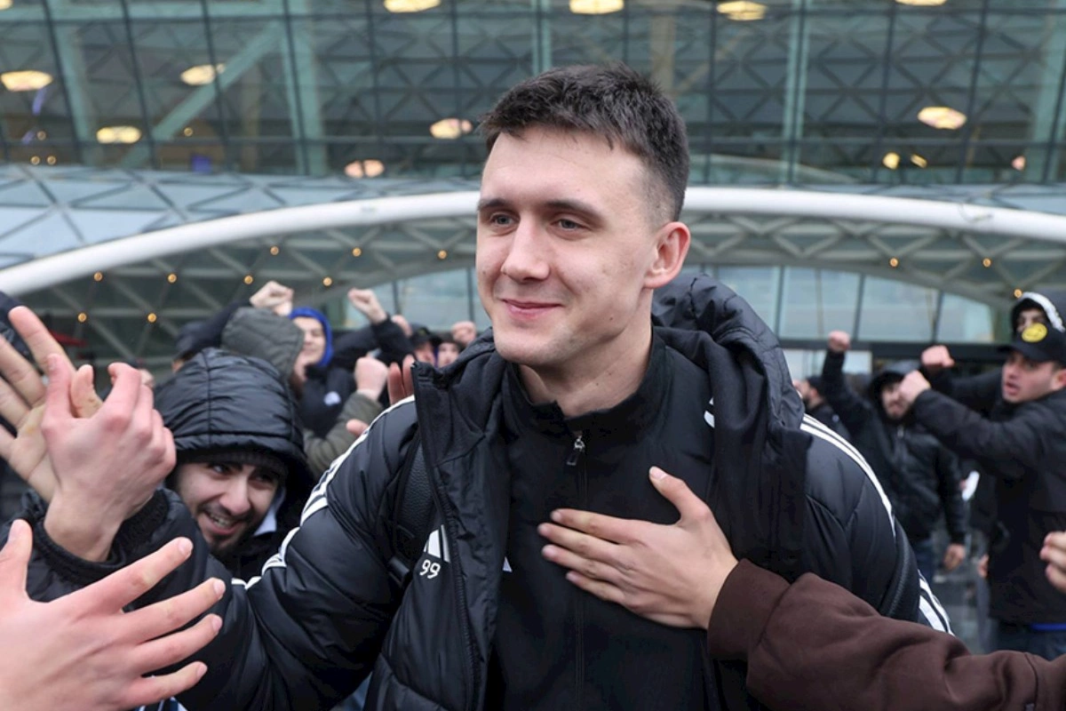 Koxalski “Qarabağ”dan gedir?