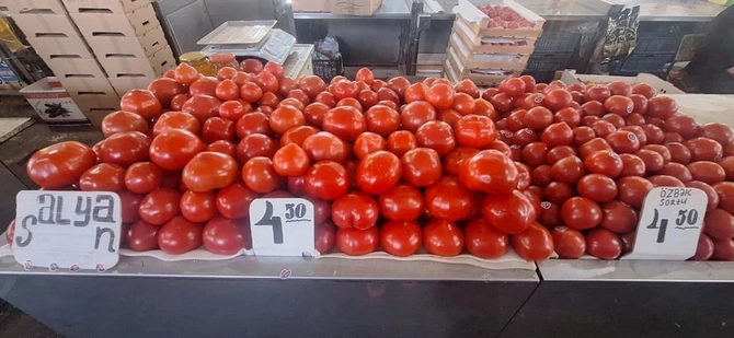 Bayram bitdi, bazarda bu məhsulların qiymətləri kəskin düşdü — FOTOLAR