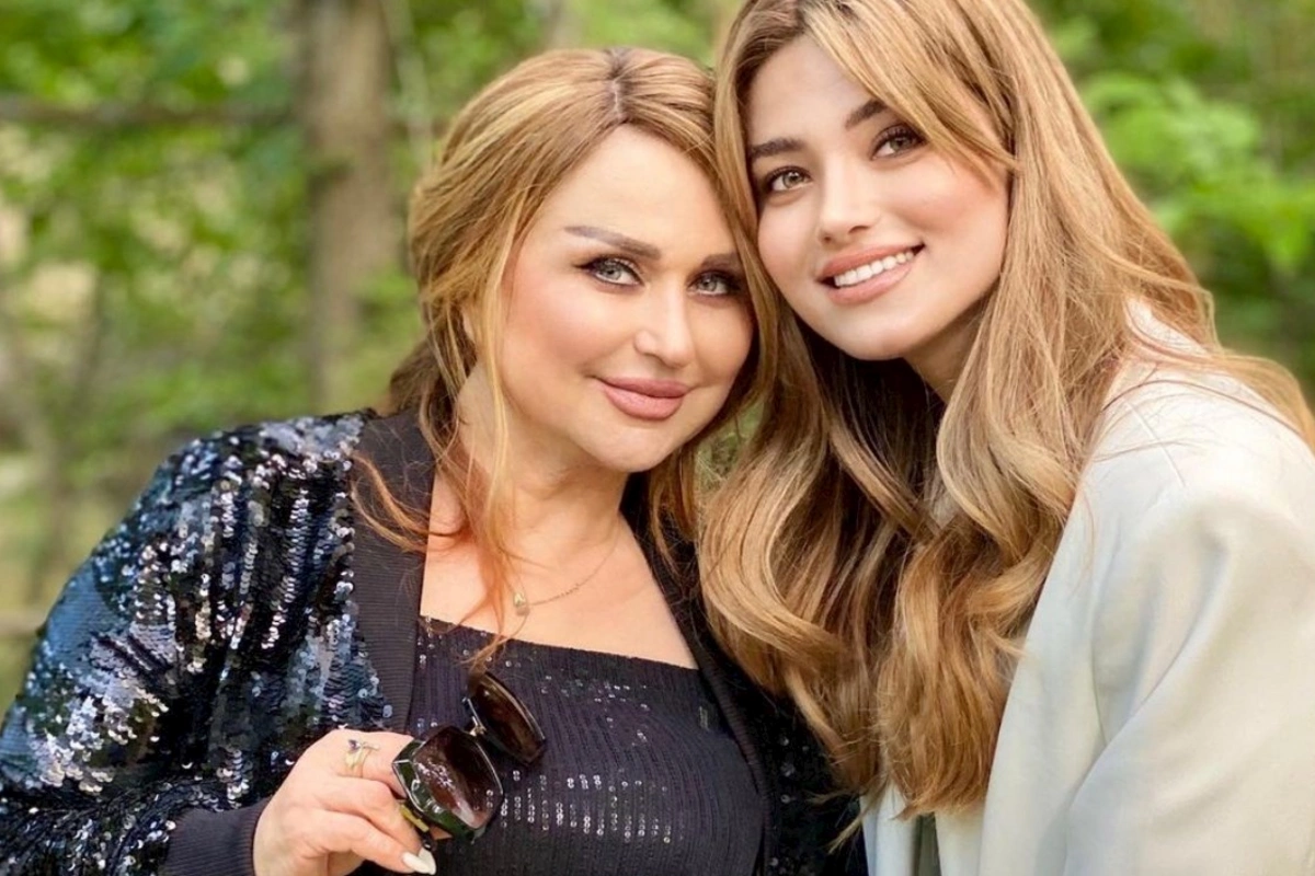 Xalq artistinin bloger qızı ana oldu — FOTO