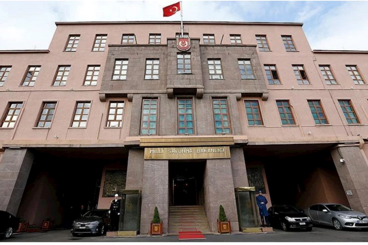 Türkiyə MN Qara dənizdə dron hücumları ilə bağlı xəbərdarlıq edib