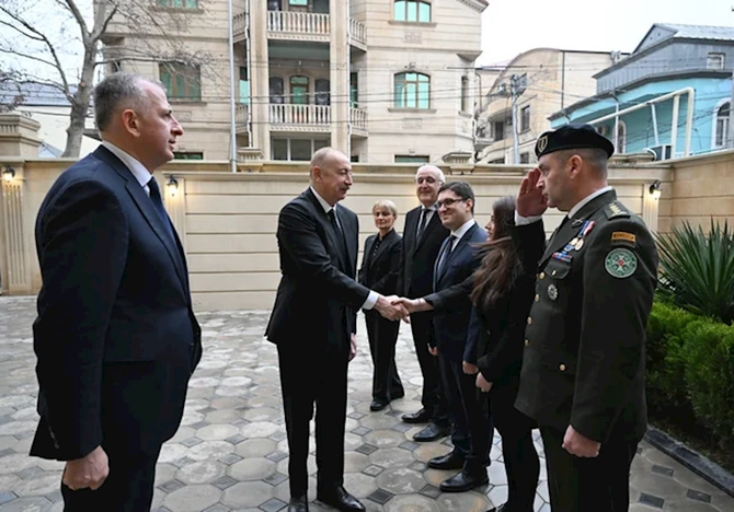 İlham Əliyev Gürcüstanın Azərbaycandakı səfirliyində olub, başsağlığı verib İlham Əliyev Gürcüstanın Azərbaycandakı səfirliyində olub, başsağlığı verib