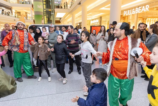 Qızıl Sandıq lotereyasının Novruz tirajı keçirildi — FOTOLAR