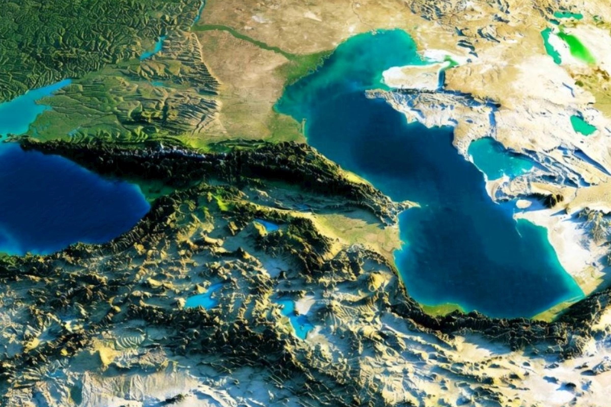 Dəniz qəfil qırmızıya boyandı — Xəzərdə nə baş verir?