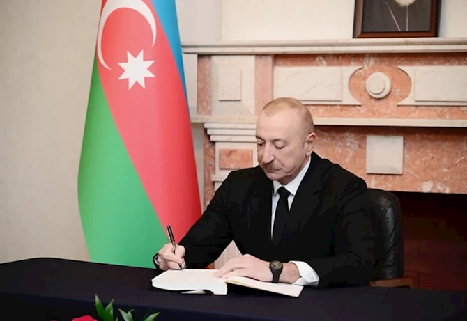 İlham Əliyev Gürcüstanın Azərbaycandakı səfirliyində olub, başsağlığı verib İlham Əliyev Gürcüstanın Azərbaycandakı səfirliyində olub, başsağlığı verib