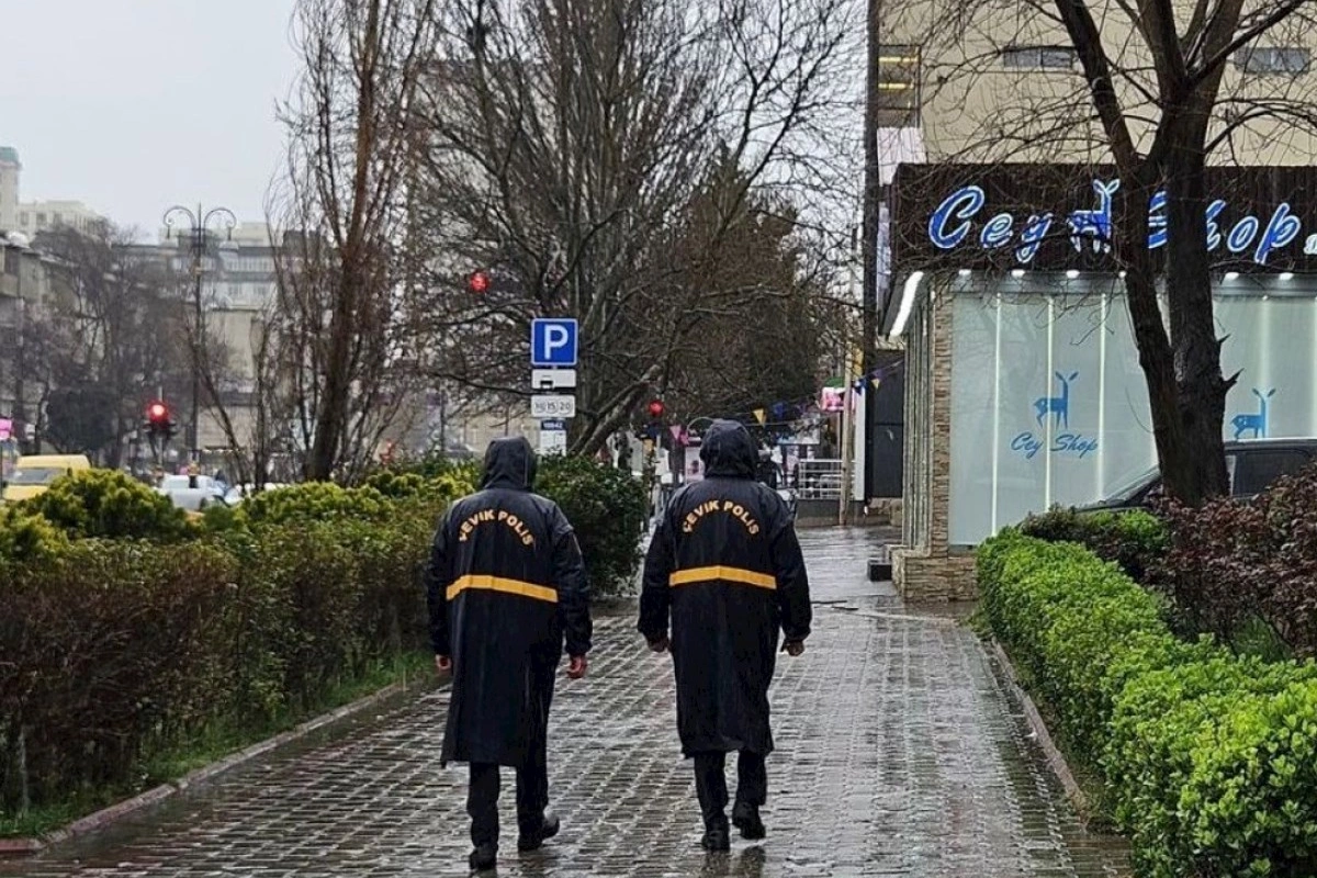 1 sutkada 763 nəfər 102-yə müraciət etdi — FOTOLAR
