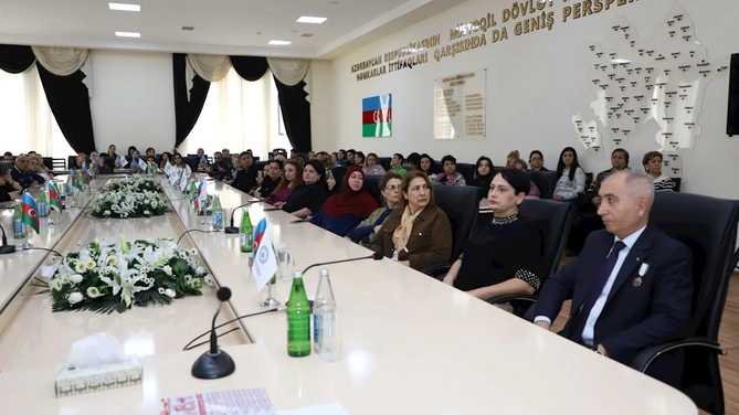 Novruz- 2026 düşərgəsi çərçivəsində tanınmış şair, yazıçı və kinodramaturq, İlqar Fəhmi ilə görüş keçirilib — FOTOLAR