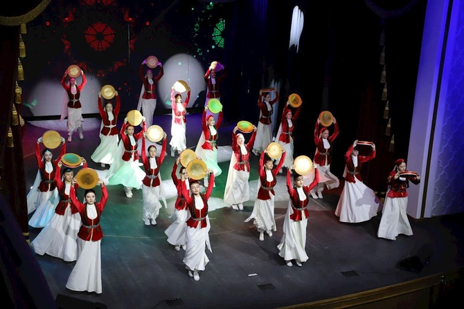 Prezident Dərbənddə Azərbaycan Dövlət Musiqili Dram Teatrının açılışı münasibətilə təbrik ünvanlayıb — FOTOLAR