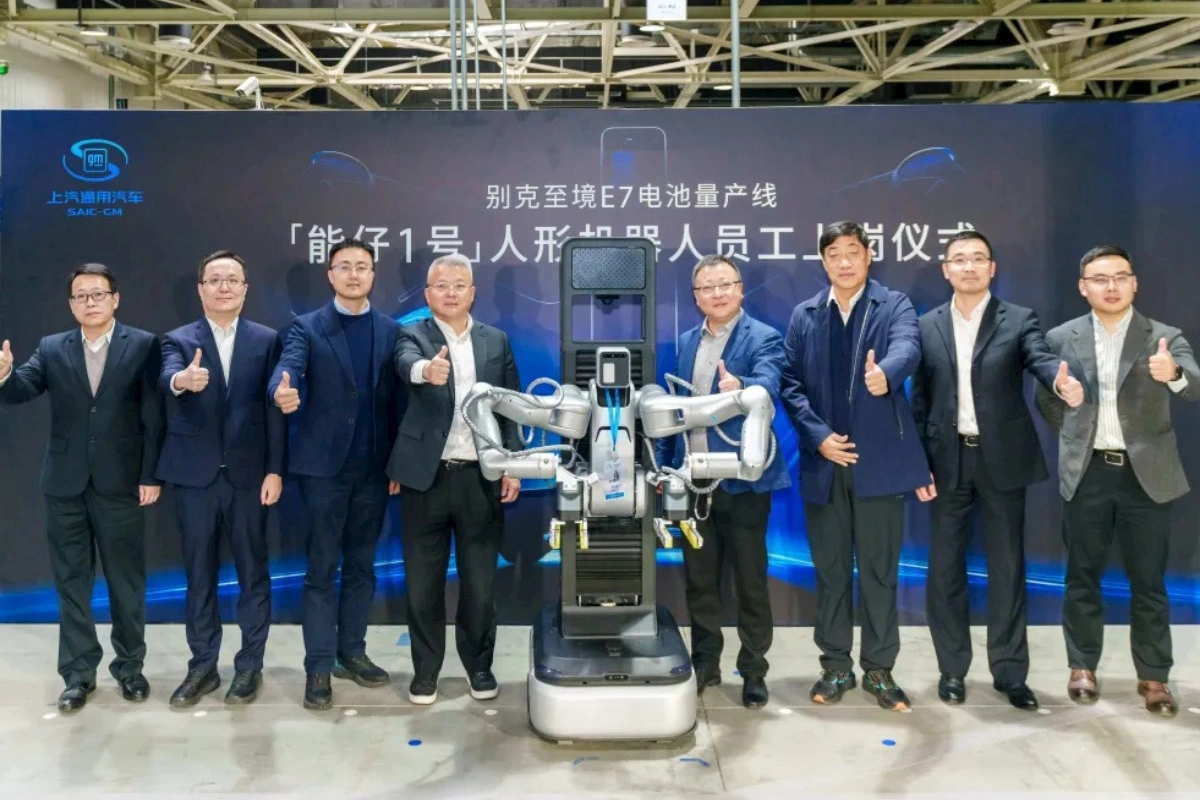 Çində robotlar maşın istehsal etməyə başladı