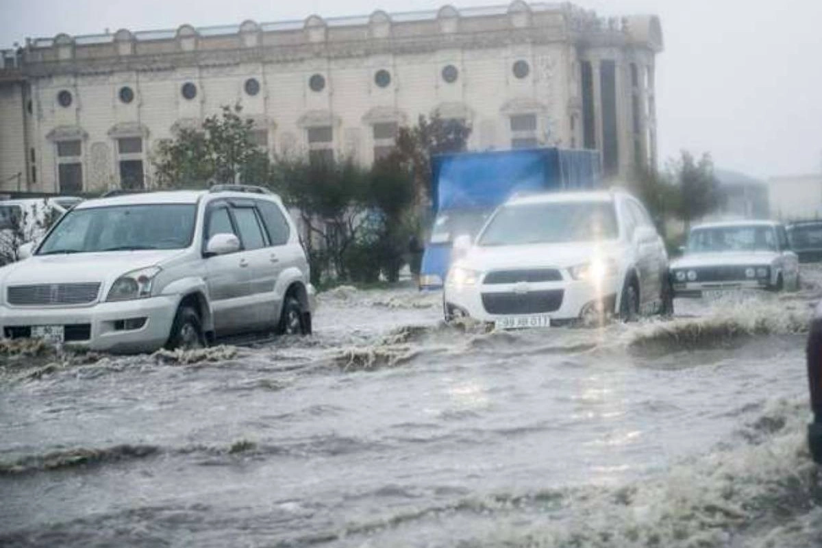 Gölməçə olan yollarda maşın sürməyin! — 10 min manata qədər xərci var