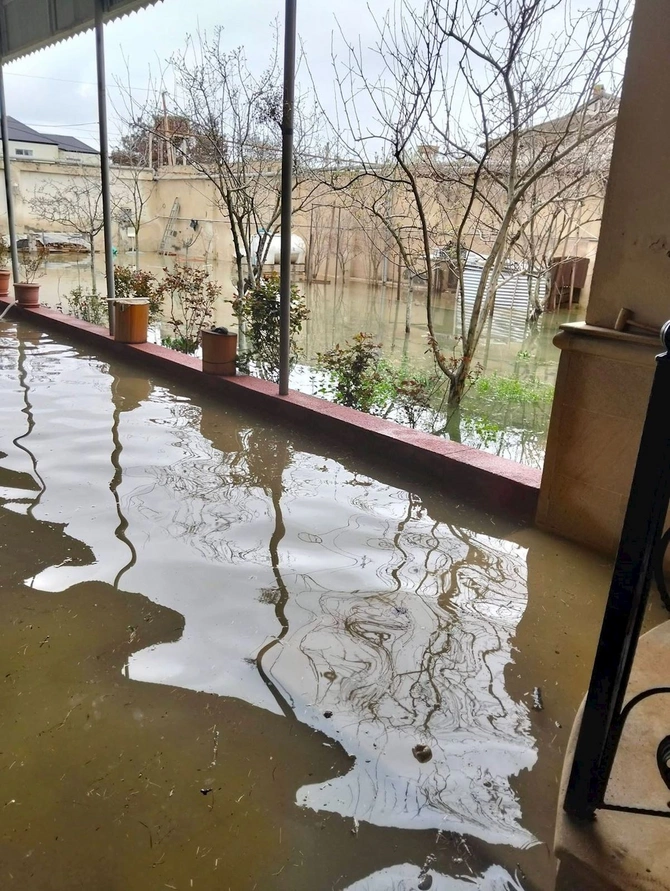 MTRŞ-nın eks-aparat rəhbərinin villasını su apardı — FOTOLAR MTRŞ-nın eks-aparat rəhbərinin villasını su apardı — FOTOLAR
