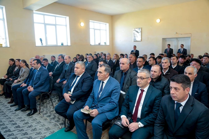 Rüstəm Xəlilov Quyçu kənd sakinləri ilə görüşüb — FOTOLAR