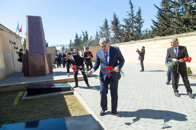 Salyanda 31 Mart-Azərbaycanlıların Soyqırımı Günü dərin hüznlə qeyd olundu — FOTOLAR