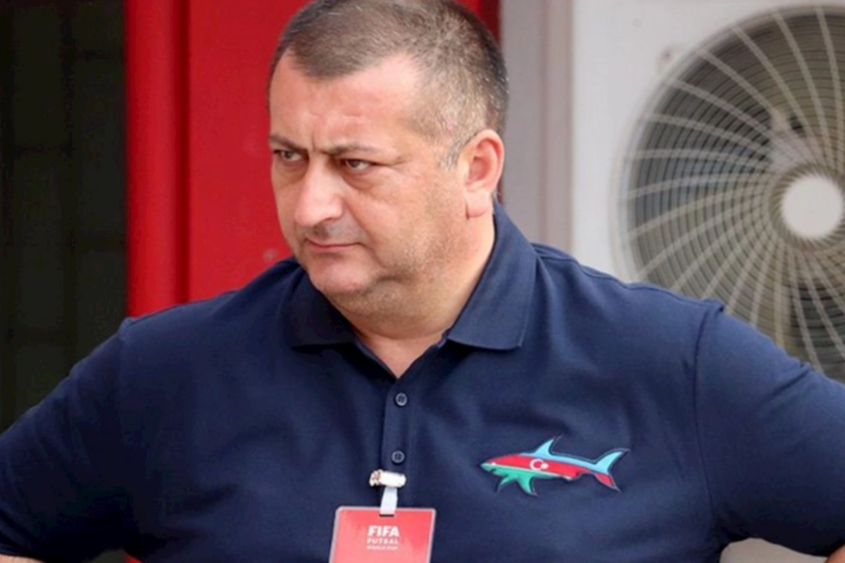 Zaur Axundov ev dustaqlığında qaldı