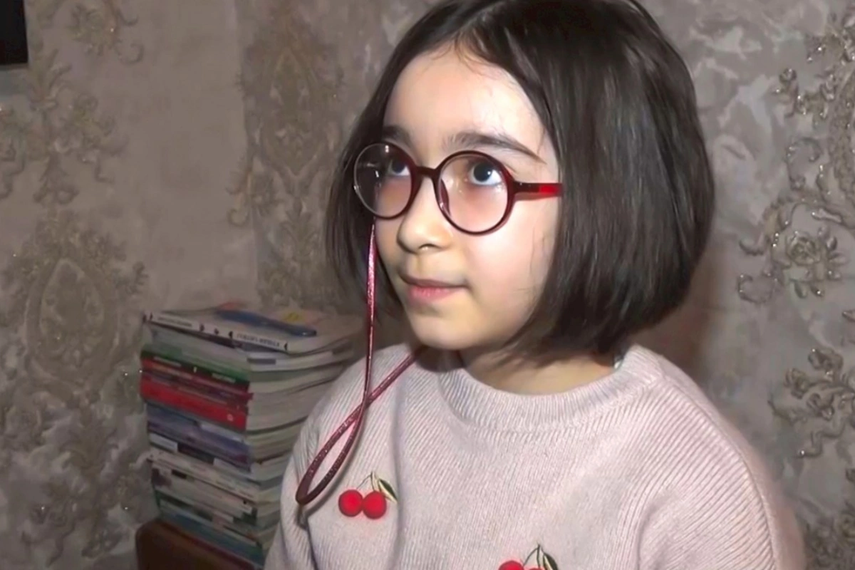 Ümmügülsüm məktəbə getmirmiş... — VİDEO