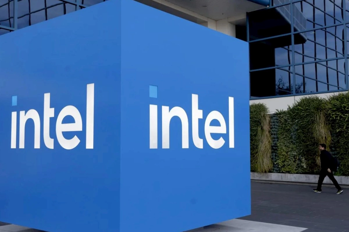 SEPAH Intel və Microsoftun regional obyektlərini vurmaqla hədələdi