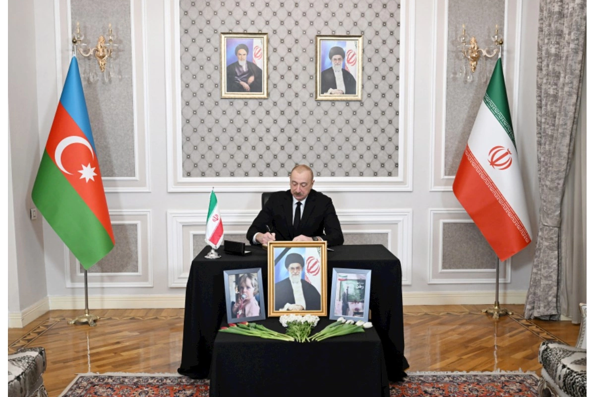 İlham Əliyev İran səfirliyində — FOTOLAR