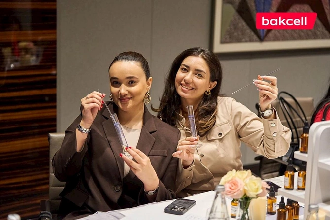 Bakcell 8 Martı xanım jurnalistlərlə birgə qeyd etdi — FOTOLAR