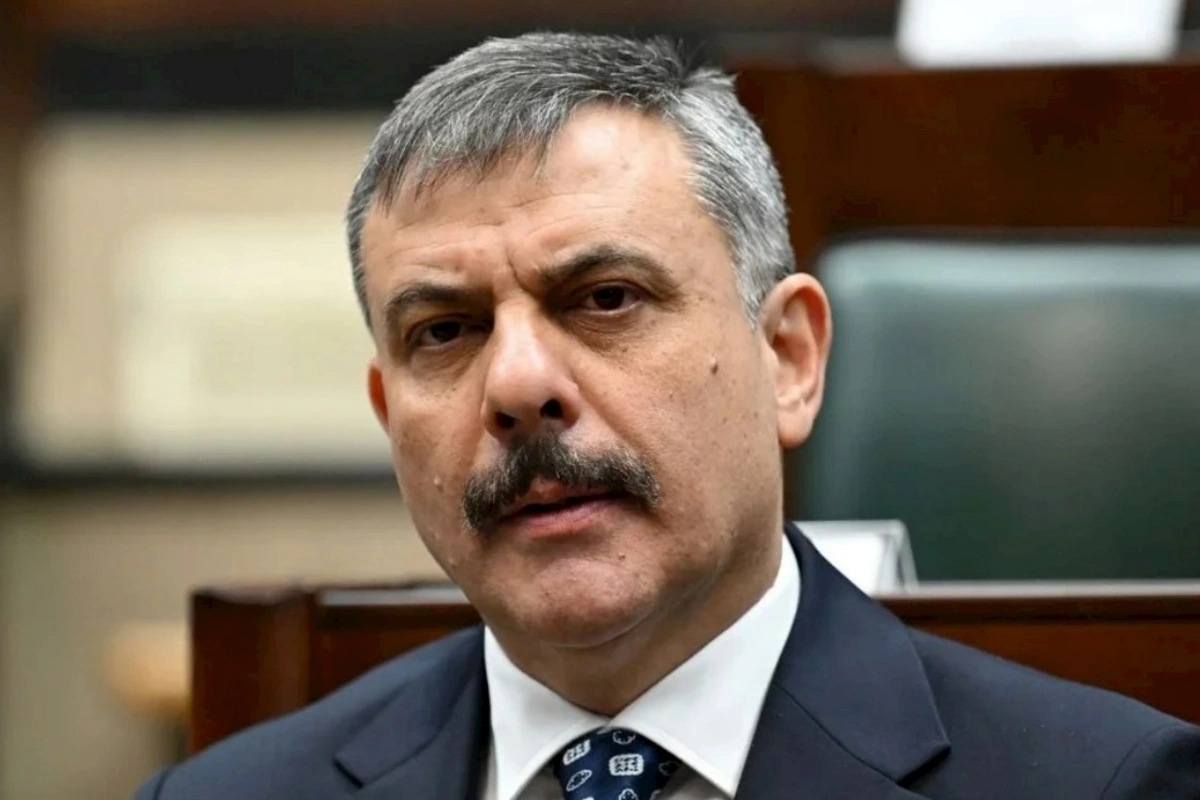 Nazir: İran vətəndaşlarının Türkiyəyə keçidinə icazə vermir