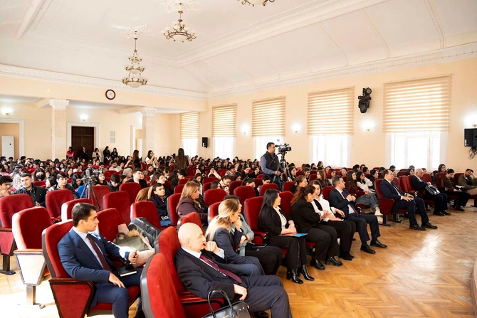 “Qərbi Azərbaycan irsini tanı” layihəsi çərçivəsində seminar keçirilib — FOTOLAR