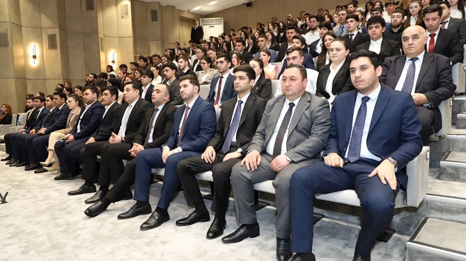 250 tələbəyə “Həmkarla İttifaqı Təqaüdü” təqdim olundu — FOTOLAR