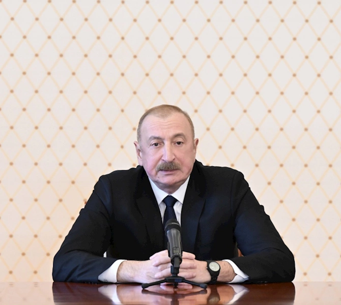 Prezident Təhlükəsizlik Şurasının iclasını keçirdi — FOTOLAR Prezident Təhlükəsizlik Şurasının iclasını keçirdi — FOTOLAR
