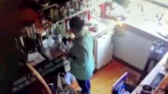 Kafedə içdiyi qəhvədən komaya düşdü, 58 min manat təzminat aldı