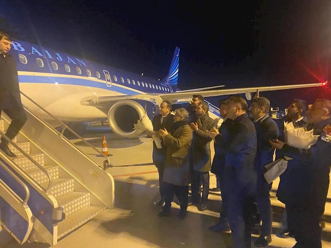 Naxçıvana düşən PUA səbəbilə Naxçıvan uçuşları ləğv edilərək Iğdıra yönləndirildi — FOTOLAR