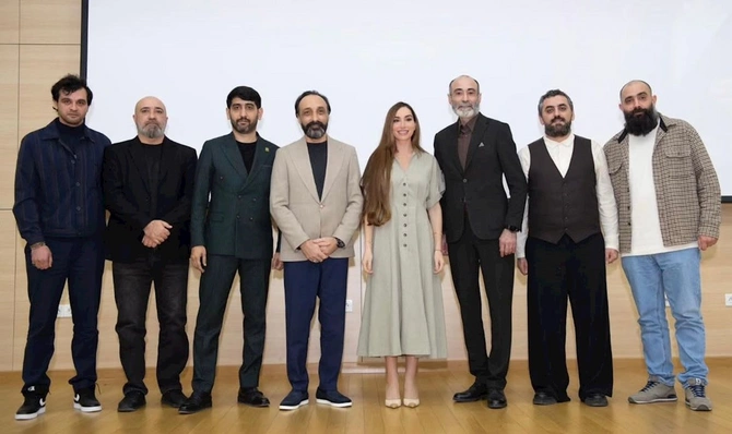 Arzu Əliyeva Bakı Ali Neft Məktəbində — FOTOLAR Arzu Əliyeva Bakı Ali Neft Məktəbində — FOTOLAR