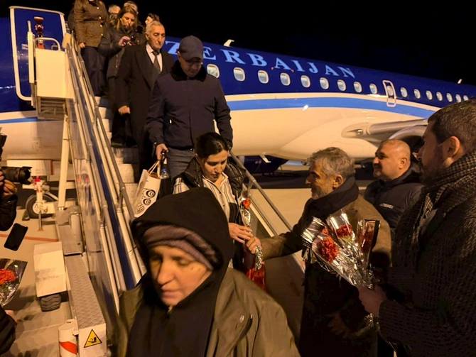 Naxçıvana düşən PUA səbəbilə Naxçıvan uçuşları ləğv edilərək Iğdıra yönləndirildi — FOTOLAR