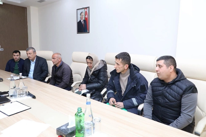 Azəriqaz İB-nin baş direktoru Lənkəranda vətəndaş qəbulu keçirib — FOTOLAR Azəriqaz İB-nin baş direktoru Lənkəranda vətəndaş qəbulu keçirib — FOTOLAR