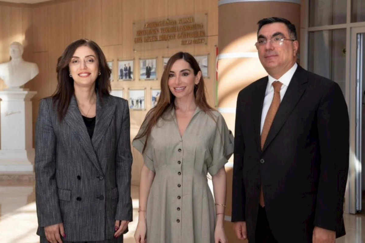 Arzu Əliyeva Bakı Ali Neft Məktəbində — FOTOLAR