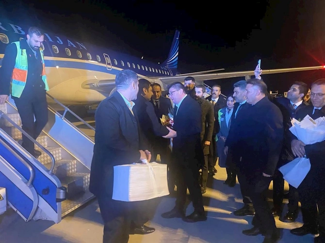 Naxçıvana düşən PUA səbəbilə Naxçıvan uçuşları ləğv edilərək Iğdıra yönləndirildi — FOTOLAR